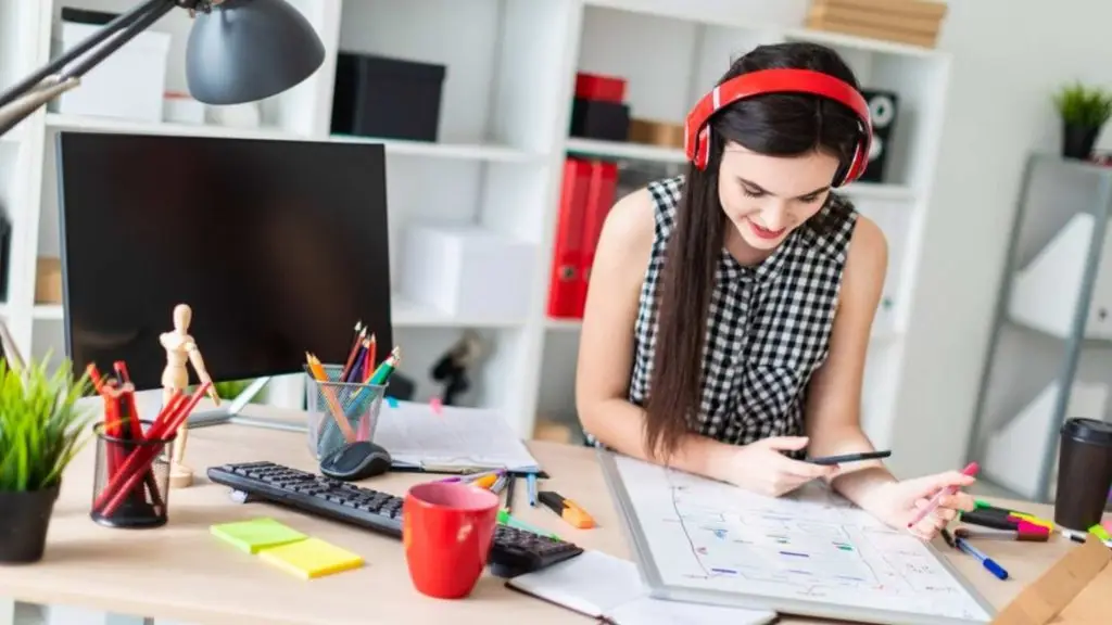 Creative Virtual Assistant – Empower Your Vision with Creative Solutions