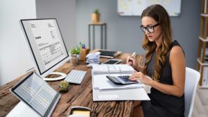 The Role of an Accounts Receivable Specialist in Reducing Payment Delays