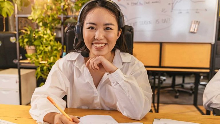 Outsourced Receptionist Services for Modern Businesses_ Who Really Needs Them