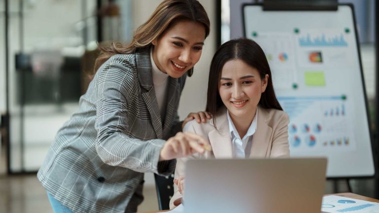 Marketing Data Analysts and Creative Teams_ Bridging the Gap Between Data and Design