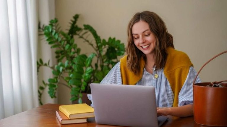 Virtual Assistant vs Freelancer vs. Agencies_ Which Model Fits Your Business