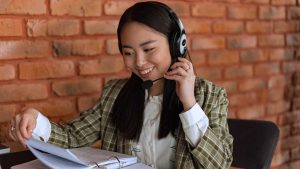 How a Podcast Booking Virtual Assistant Keeps Your Show Running Smoothly